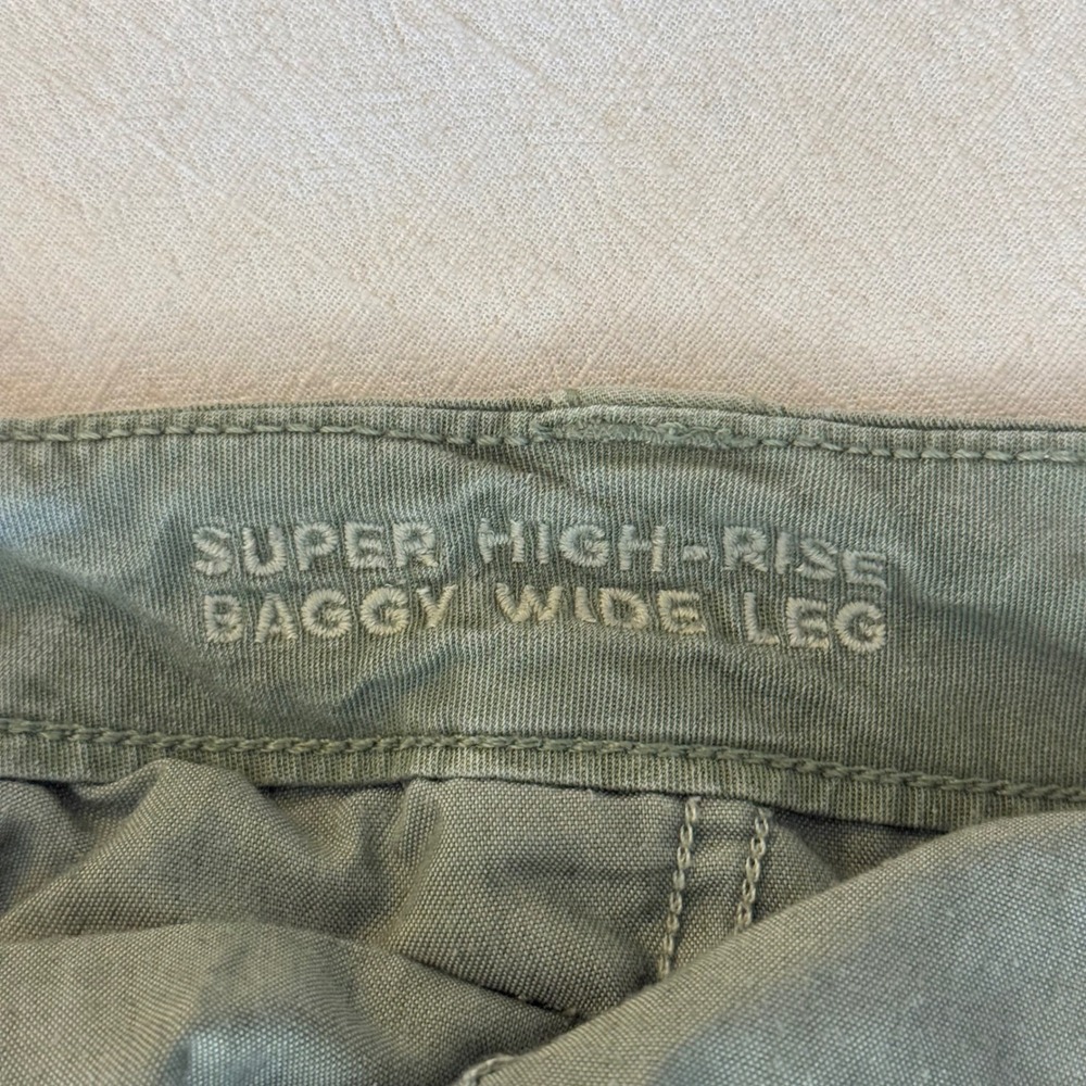 American Eagle Outfitters Olive Cargo Wide-Leg Trousers - Picture 5 of 13